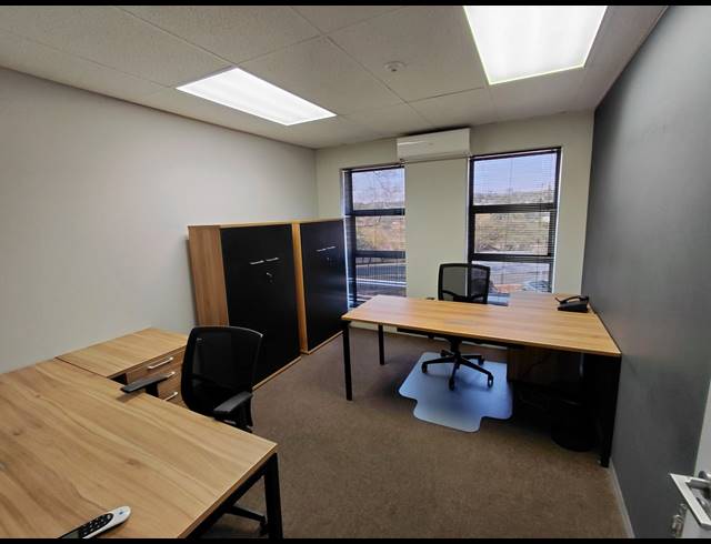 15M² OFFICE TO LET IN HURLINGHAM